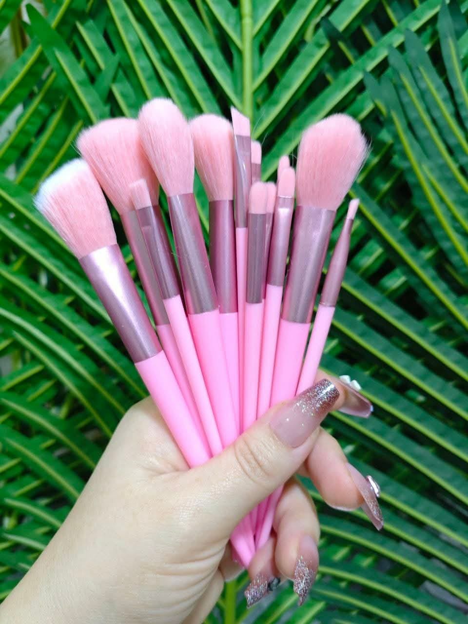 13 Pieces Soft Fluffy Makeup Brush Set Pink Color - Without Box