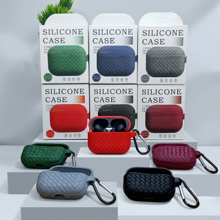 Silicone Case for AirPods Pro / Pro 2 Random Color
